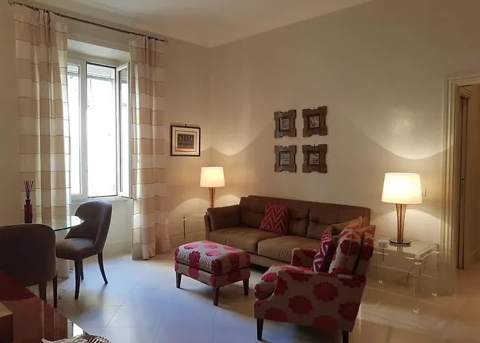 Popolo Square Deluxe Flat Appartamento *