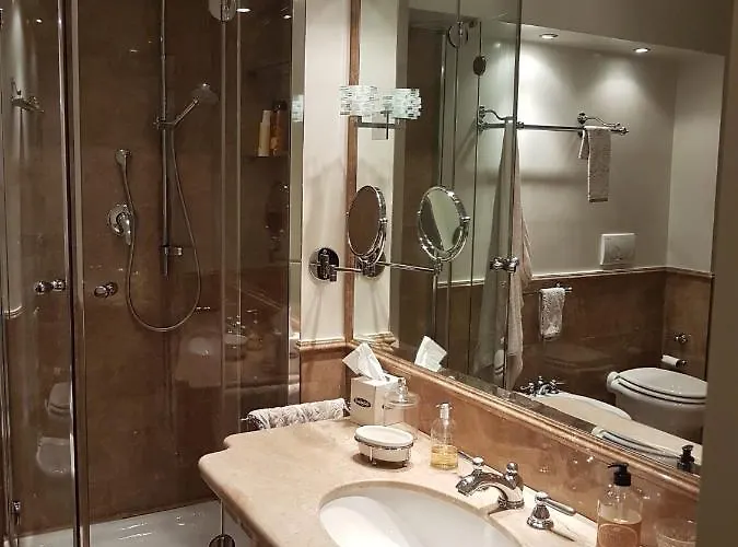 Popolo Square Deluxe Flat Roma