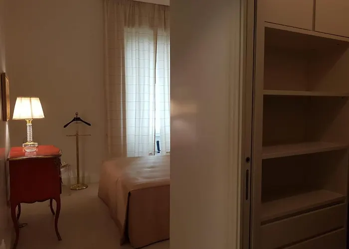 Popolo Square Deluxe Flat Appartamento