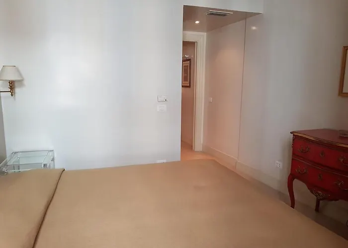 Popolo Square Deluxe Flat * Roma